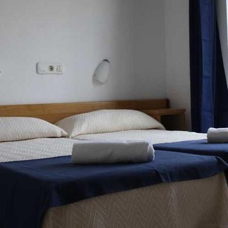 Residencia Sant Jordi Llanca Hostel Екстериор снимка