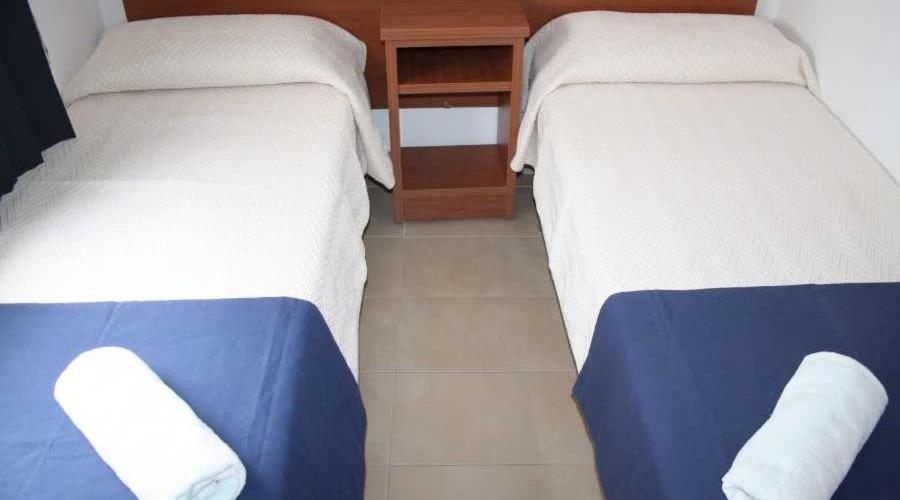 Residencia Sant Jordi Llanca Hostel Екстериор снимка