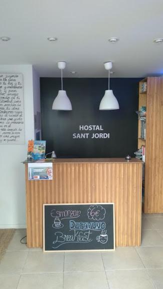 Residencia Sant Jordi Llanca Hostel Екстериор снимка